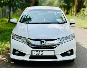Honda Grace 2015 Car (Used)