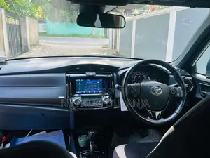 Toyota Axio 2017 Car (Used)