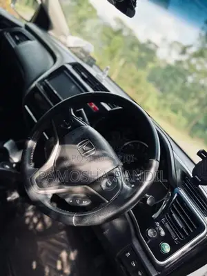 Honda Grace 2015 Car (Used)