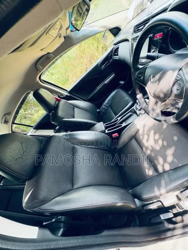 Honda Grace 2015 Car (Used)