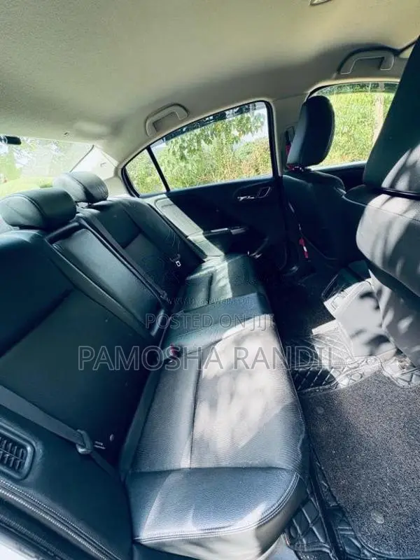Honda Grace 2015 Car (Used)