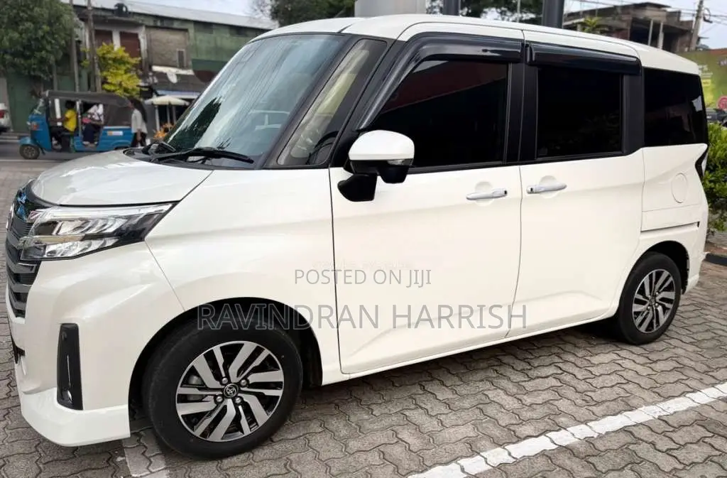 Toyota Roomy Custom G 2023 Car (Used)