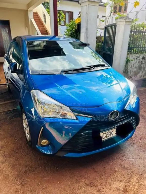 Toyota Vitz 2018 Car (Used)
