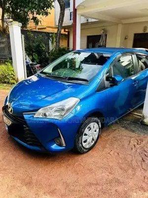 Toyota Vitz 2018 Car (Used)