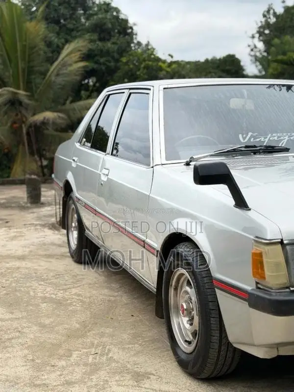 Mitsubishi Lancer Box 1981 Car (Used)