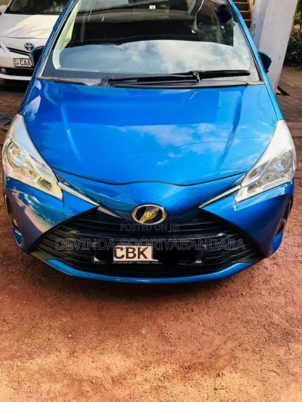Toyota Vitz 2018 Car (Used)