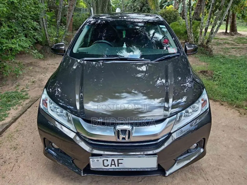 Honda Grace 2015 Car (Used)