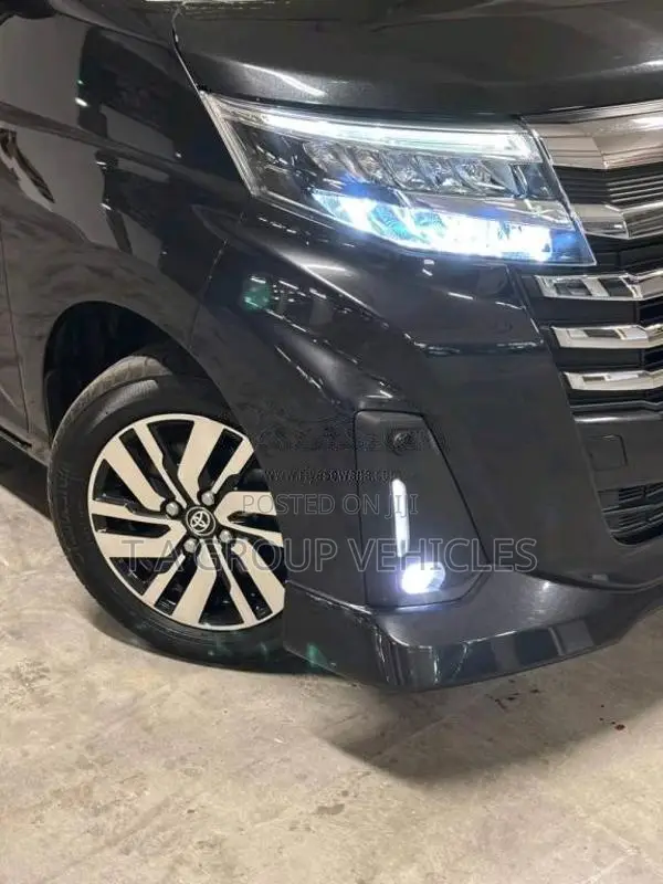 Toyota Roomy Custom G 2023 Car Unregistered (Recondition)