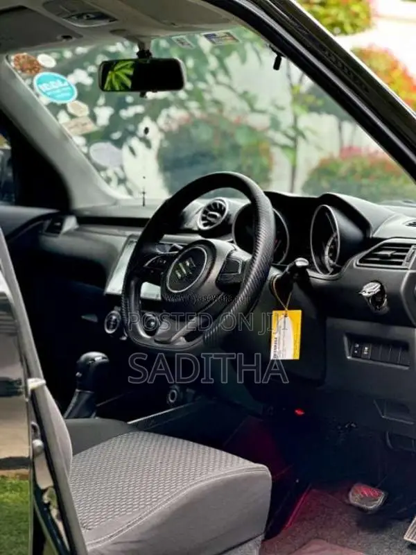 Suzuki Swift 2017 Car (Used)