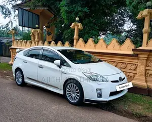 Toyota Prius 2011 Car (Used)