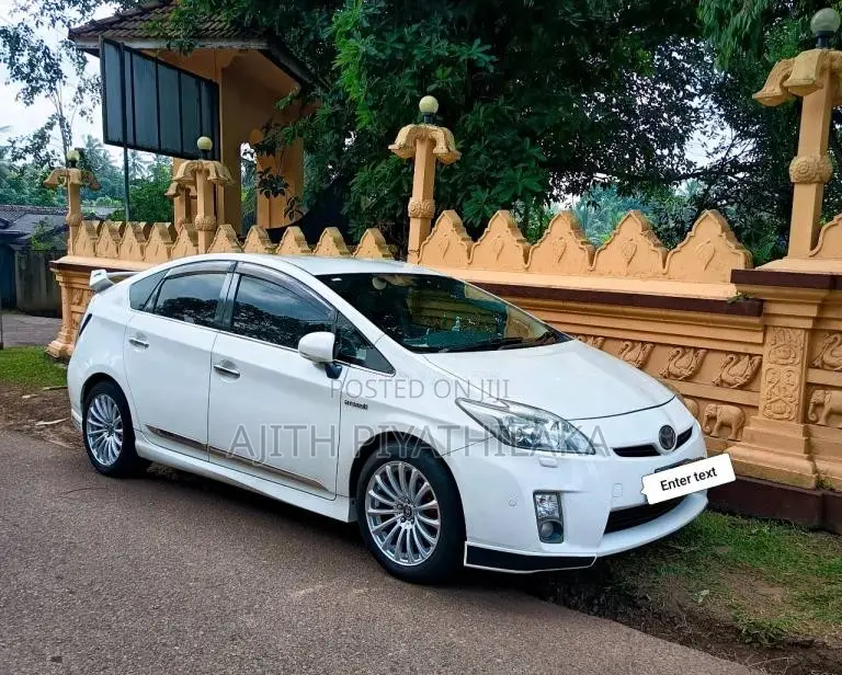 Toyota Prius 2011 Car (Used)