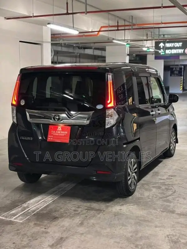 Toyota Roomy Custom G 2023 Car Unregistered (Recondition)