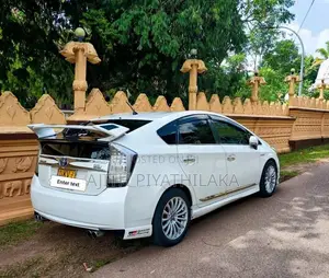 Toyota Prius 2011 Car (Used)