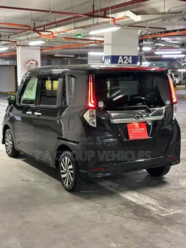 Toyota Roomy Custom G 2023 Car Unregistered (Recondition)