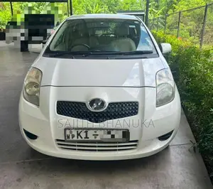 Toyota Vitz 2007 Car (Used)