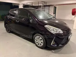 Toyota Vitz 2018 Car (Used)