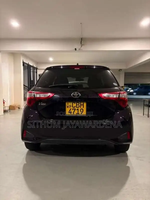 Toyota Vitz 2018 Car (Used)