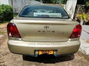 Toyota Platz Echo 2000 Car (Used)