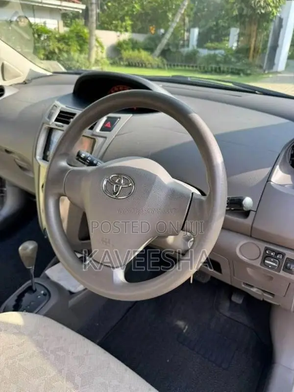 Toyota Vitz Scp 90 2009 Car (Used)
