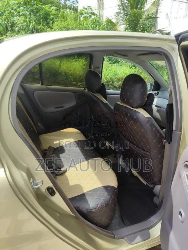 Toyota Platz Echo 2000 Car (Used)