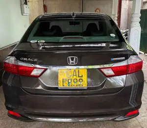 Honda Grace 2015 Car (Used)