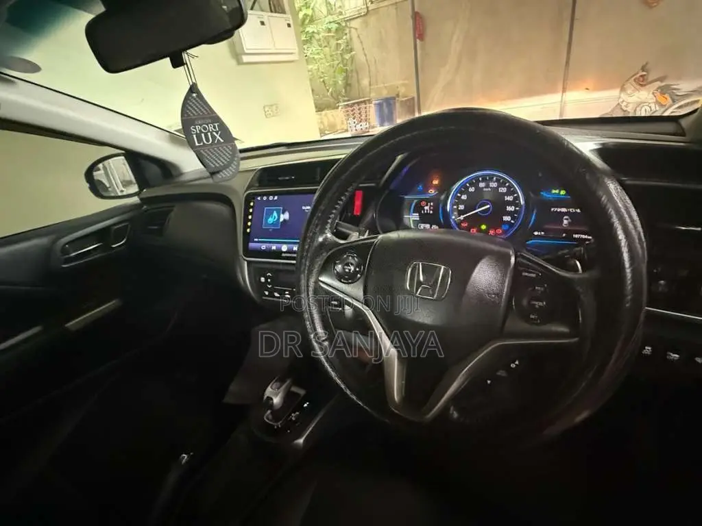 Honda Grace 2015 Car (Used)