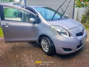 Toyota Vitz 2010 Car (Used)