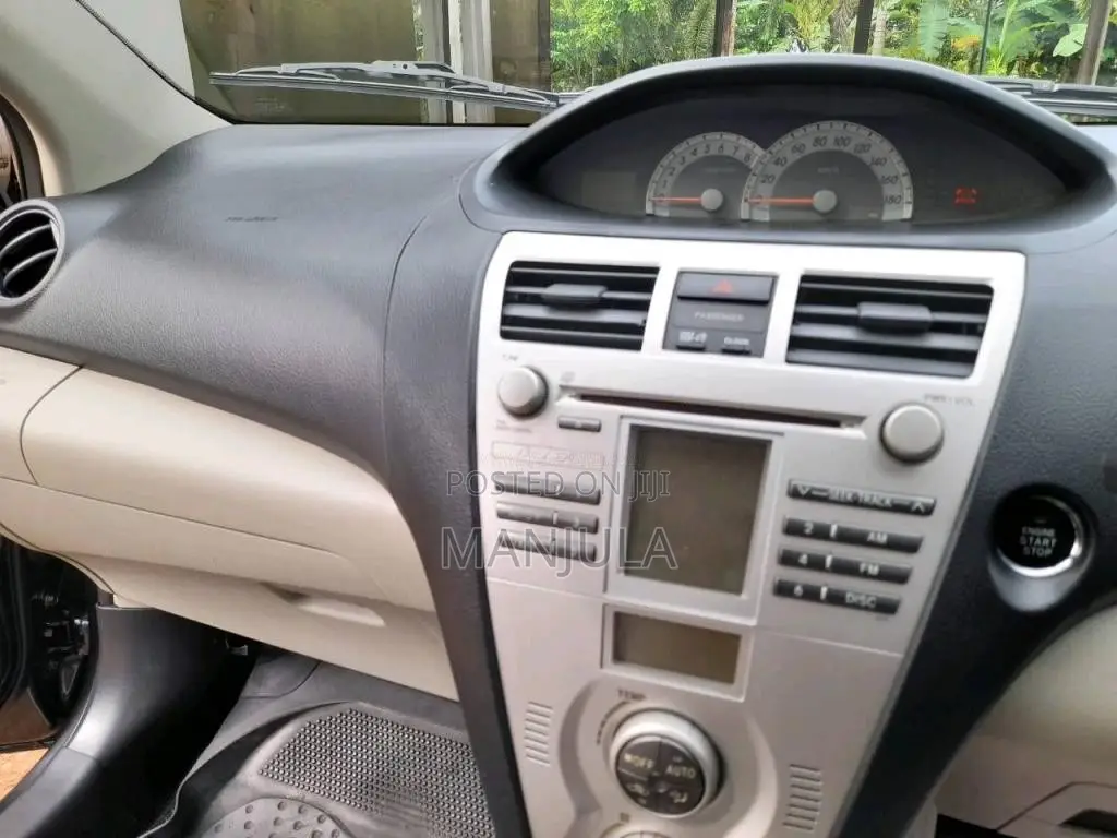 Toyota Belta G Grade 2010 Car (Used)