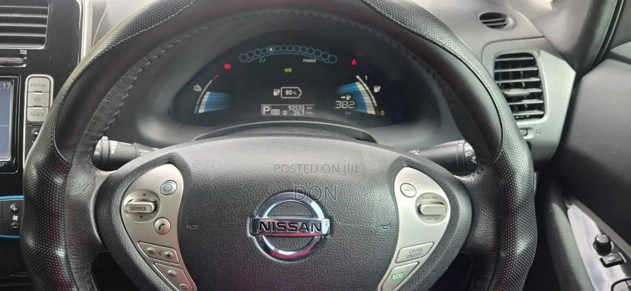 Nissan Leaf 2014 Car (Used)