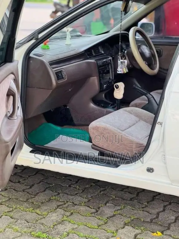 Nissan Bluebird 2000 Car (Used)