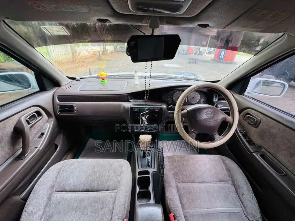 Nissan Bluebird 2000 Car (Used)