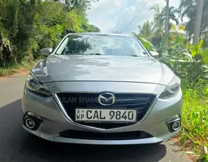 Mazda Axela 2014 Car (Used)