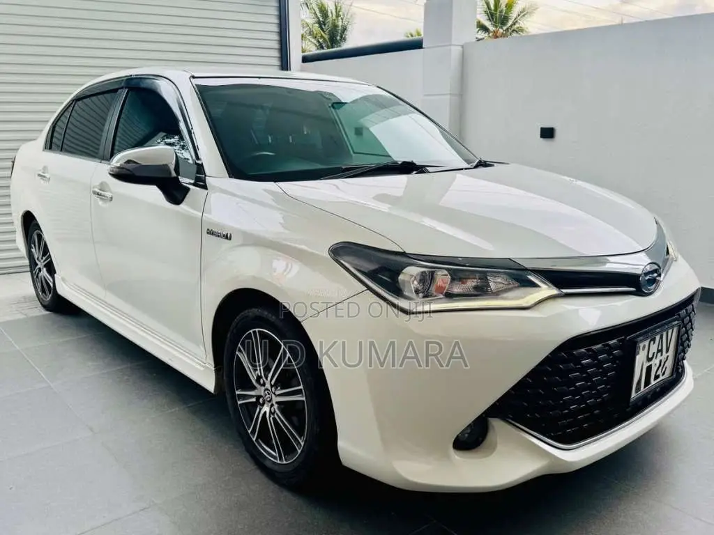 Toyota Axio WXB 2016 Car (Used)