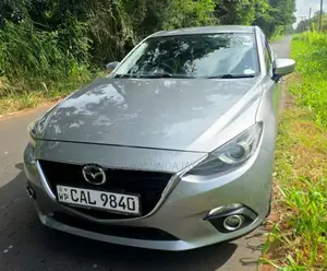 Mazda Axela 2014 Car (Used)
