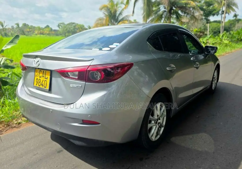 Mazda Axela 2014 Car (Used)
