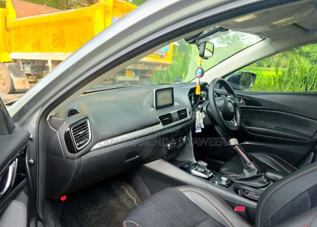 Mazda Axela 2014 Car (Used)