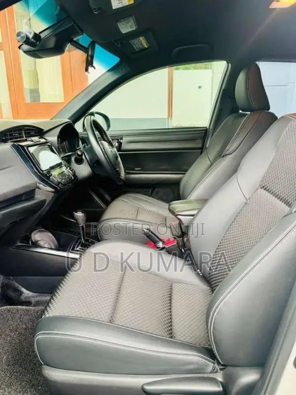 Toyota Axio WXB 2016 Car (Used)