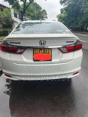Honda Grace 2015 Car (Used)