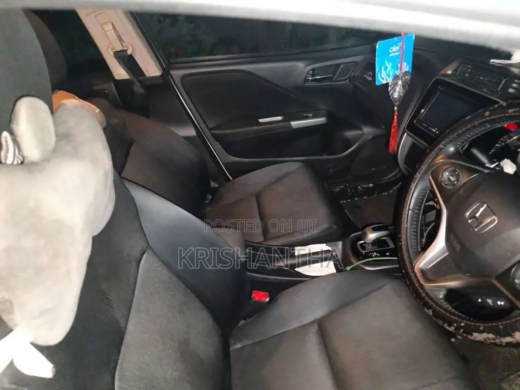 Honda Grace 2015 Car (Used)