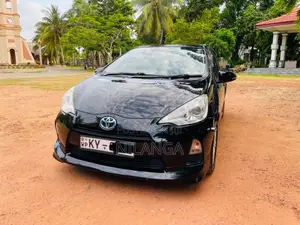 Toyota Aqua 2012 Car (Used)