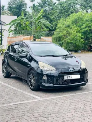 Toyota Aqua 2014 Car (Used)