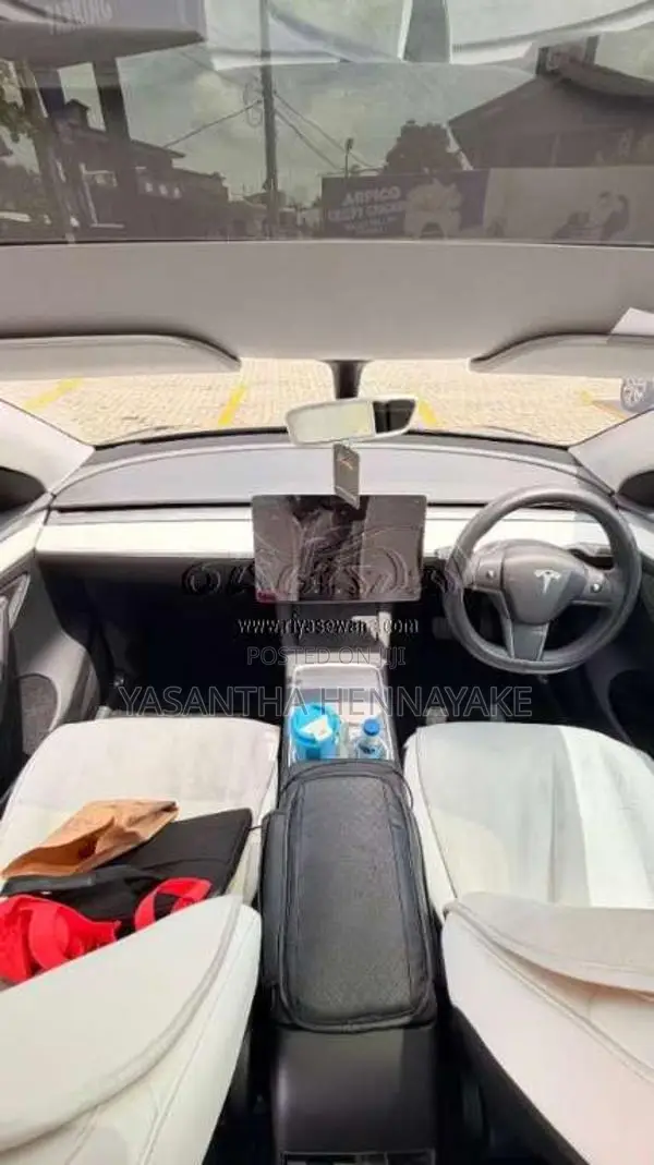 Tesla Model Y 2024 Car (Used)