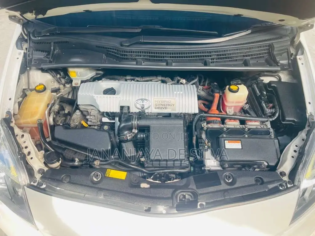 Toyota Prius 2013 Car (Used)