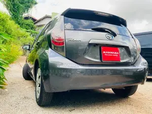 Toyota Aqua 2014 Car (Used)