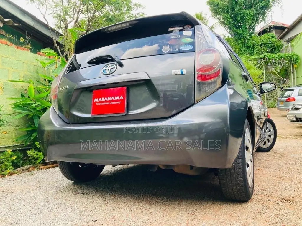 Toyota Aqua 2014 Car (Used)