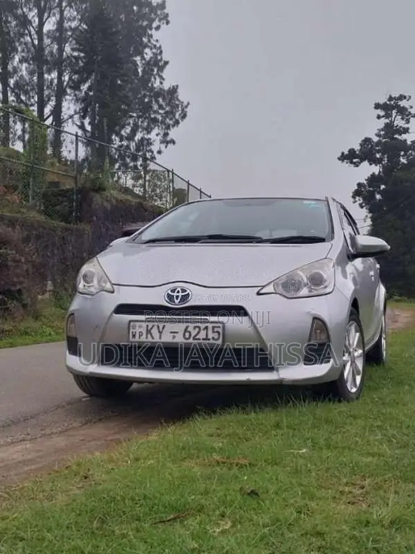 Toyota Aqua 2014 Car (Used)