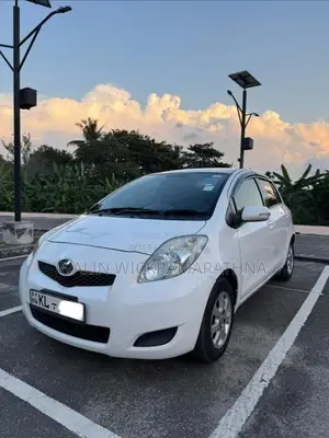 Toyota Vitz 2007 Car (Used)