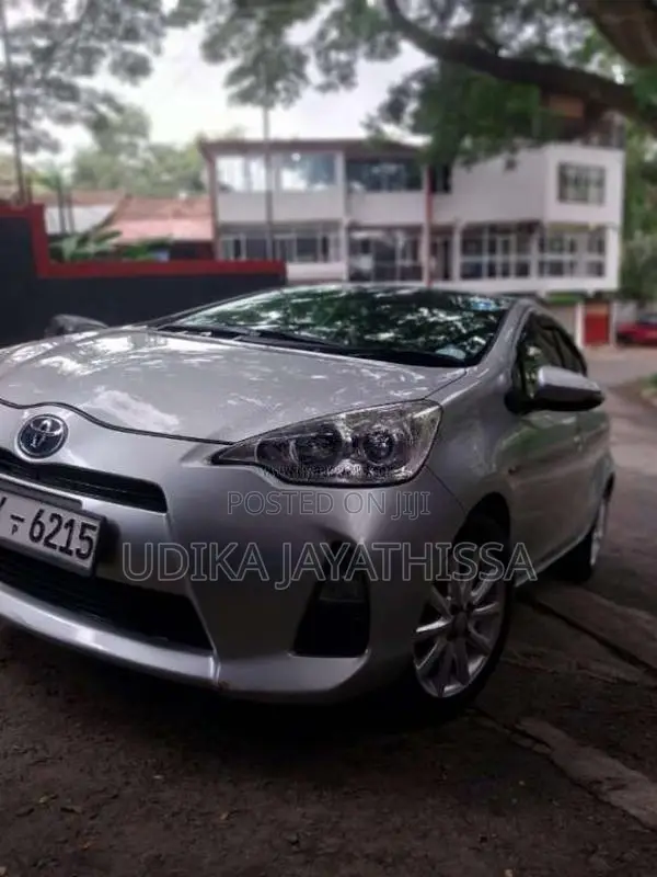 Toyota Aqua 2014 Car (Used)