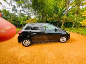 Toyota Vitz 2017 Car (Used)