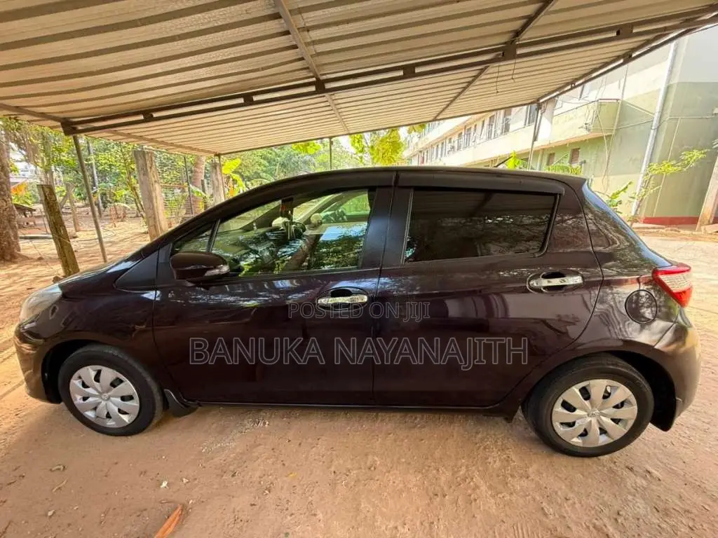 Toyota Vitz 2018 Car (Used)